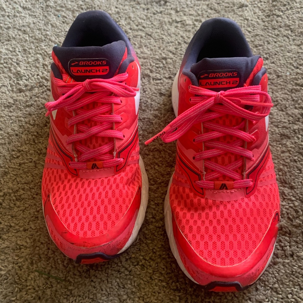 Brooks running shoes size 8